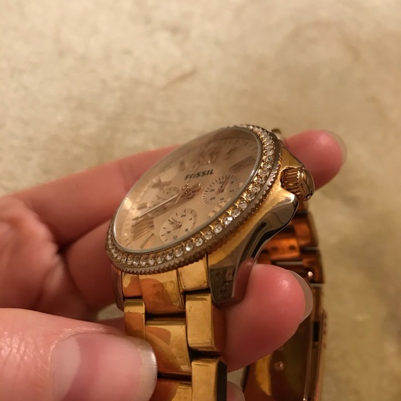 Fossil Watch - Picture 4 of 11